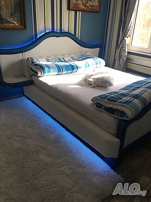 Легло в стая Чудесен апартамент, в кв Кършияка срещу хотел Санкт Петерсбург, 4 луксозни стаи 20 € на човек.