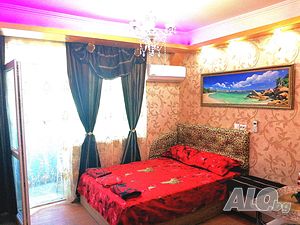 Стая под наем Студио-самостоятелна стая в центъра на Бургас, под наем на ден или месечно