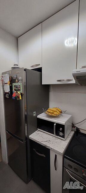 нощувки Дава под наем за нощувки, може цял месец отличен тристаен обзаведен апартамент в супер център Бургас