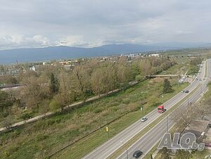 нощувки Панорамен апартамент за нощувки с гледка към парк и планини