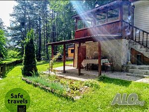 Къщи за гости Самостоятелна вила с градинско джакузи на 20км от гр. Пловдив