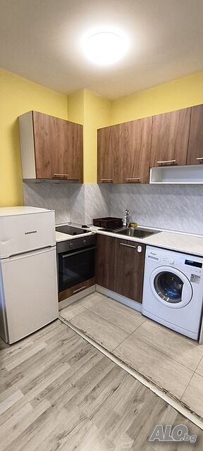 нощувки ТОП Едностаен Апартамент за Нощувки В Студентски град