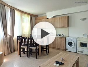 нощувки 📍ТОП ЛОКАЦИЯ | Голям тристаен на първа линия плаж, с басейн и паркомясто