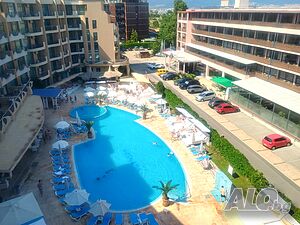 нощувки 📍ТОП ЛОКАЦИЯ | Пентхаус на втора линия с частична гледка и голям басейн