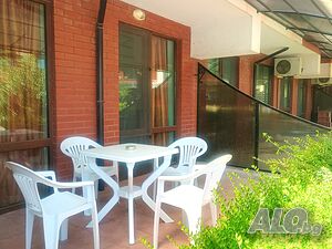 нощувки 📍ТОП ЛОКАЦИЯ | Студио с веранда на първа линия Шато дел Марина, А06