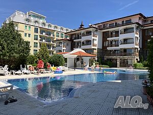 нощувки Двустаен апартамент с прекрасна морска гледка и голяма тераса на самия бряг на морето