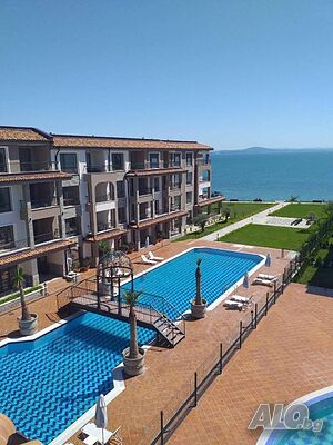 нощувки Апартамент с 2 спални в Луксозен Комплекс на Първа линия в Сарафово- с паркомясто