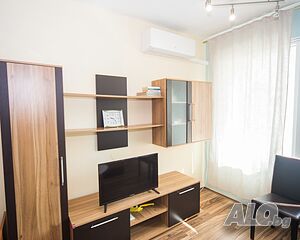 нощувки Тристаен с панорама и отлична локация ”ФАР”