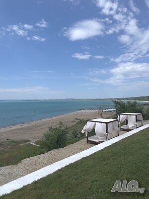 нощувки Velaria Sarafovo Apartment 2. Апартамент първа линия мoре, басейн и паркомясто.