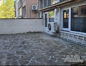 нощувки Central Garden