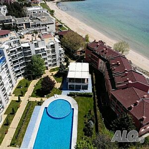 нощувки Първа линия, 1 стаен ап в комплекс с басейн, парк, безплатен паркинг и фитнес