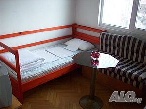 Стая под наем Стаи само за един човек от 9 € до 22 € включени ток, вода, wi-fi - кратък и дългосрочен наем