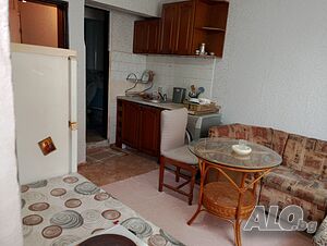 нощувки Малък 2-стаен апартамент за нощувки в гр. Бургас