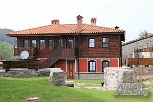 Къща за гости Ред Хаус