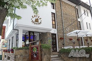Стая под наем Семеен хотел Централ в Елена