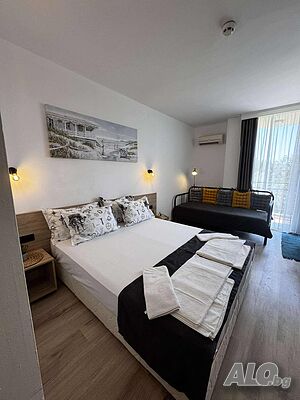 нощувки Студия 310 и 312 Роял Марина Бийч къмпинг Градина първа линия