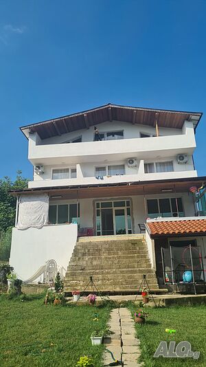 Стая под наем Варна, кв. Галата, стаи в къща - 25 евро на стая. Паркинг