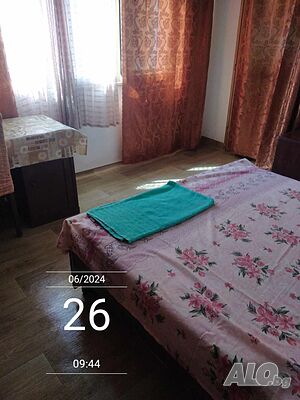 Стая под наем стаи до Катедралата, нощувки - от 30 до 50 лв, парко място в цената