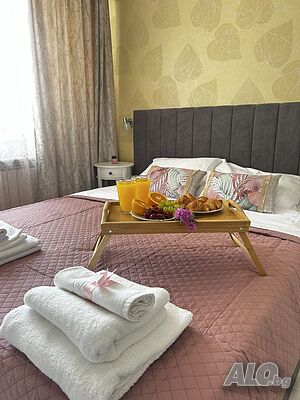 нощувки Rea Flora - Cozy Stay With Free Parking