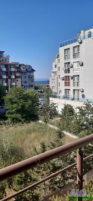 нощувки Първа линия море Поморие апартамент под наем