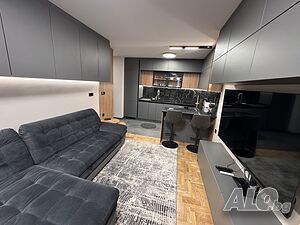 нощувки Modern City View Apartment near Medical College Free Street Parking