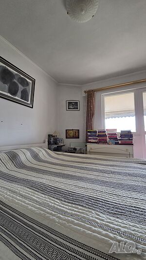 нощувки The Booklover’s Apartment - Топ апартамент на 400м от Hills of Rock (Безплатно паркиране)
