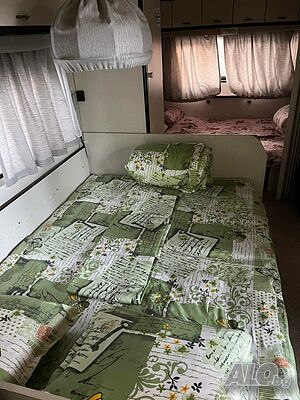 Къщи за гости Каравана под наем Диви и Щастливи - къмпинг Атлиман