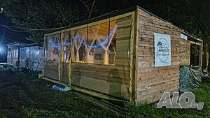 Къщи за гости Каравана под наем Диви и Щастливи - къмпинг Атлиман